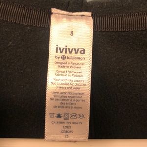 Ivivva black sweatshirt